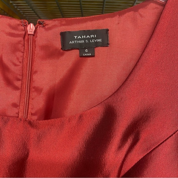 Tahari Sheath Cocktail Silk Blend Dress Size 6 Garnet Red Wedding Guest Party - Picture 13 of 13